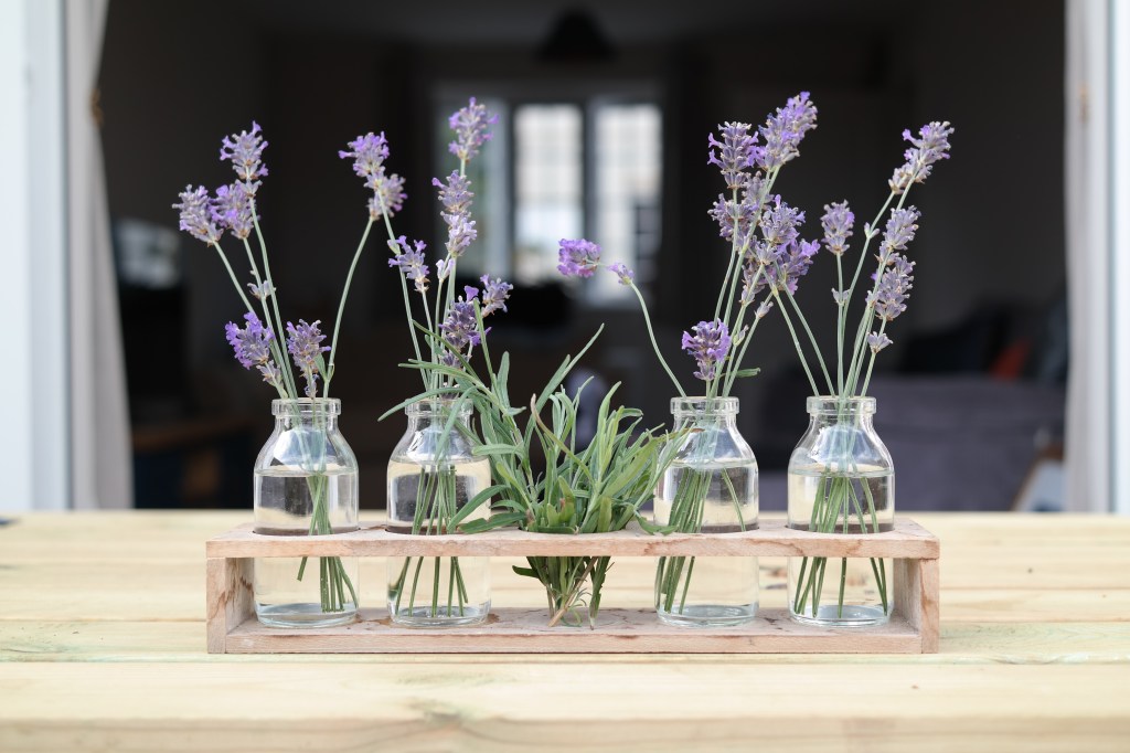 Simple and elegant lavender centrepiece