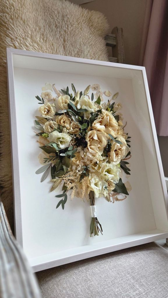 Flower Preservation Frame, Bridal bouquet in white and green
